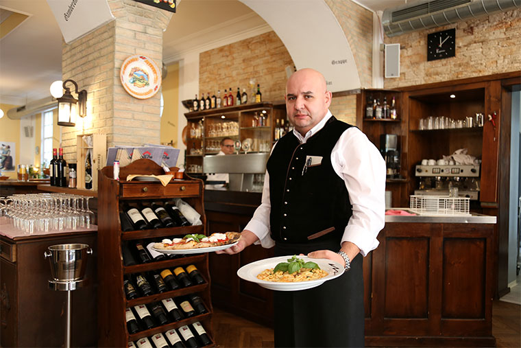 Inhaber des italienischen Restaurants Antica Osteria in München